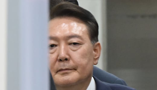 내란특검, 尹 전 대통령 직권남용 혐의로 구속기소