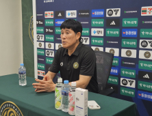 고정운 감독 “플레이오프 경기력 아냐…반성 필요” [쿠키 현장]