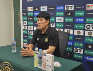고정운 감독 “플레이오프 경기력 아냐…반성 필요” [쿠키 현장]