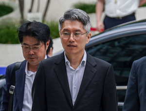 ‘집사게이트’ 류긍선 특검 출석…‘도이치 주가조작’ 이종호도 조사