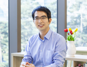 LG AI 연구원장에 이홍락 부사장‧임우형 상무 공동 선임…“LG 사업 혁신 이끌 것”