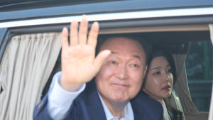 민중기 특검, 尹·김건희 동시 소환 통보