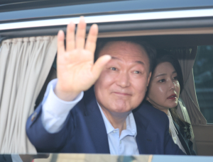 민중기 특검, 尹·김건희 동시 소환 통보