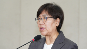 미국보다 1.6배 비싼 한국 복제약…가격 인하 칼 빼나