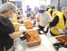 백종원 대표 예산 호우 피해 예산군에 도시락 '위로'