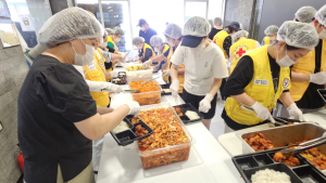백종원 대표 예산 호우 피해 예산군에 도시락 '위로'