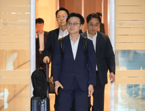 김정관 산업부장관, 관세 협상 위한 첫 방미…“국익 극대화하는 방향으로”
