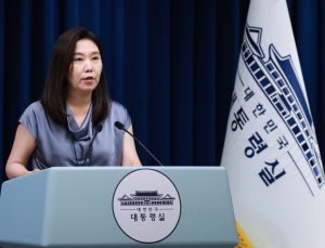 李대통령, 소비쿠폰 금액별 색깔 차별에 “인권 감수성 매우 부족” 