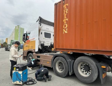 [단독] 탄소중립 외친 국토부, 경유 화물차 보조금 1천억 더 썼다