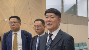 ‘39억원 탈세 혐의’ 김정규 타이어뱅크 회장, 징역 3년…법정구속
