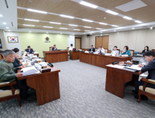 농수산해양위원회‧사무처 수해 마을 찾아 복구 힘 보태 [충남도의회]