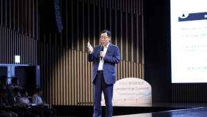 롯데화학군, ‘2025 Leadership Summit’ 개최…위기 극복·조직 혁신 논의 外 SM그룹·한화시스템 [기업IN]