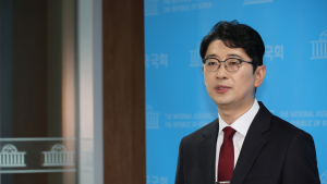 野 주진우, 당대표 출마 선언…“보좌진들 눈에 띄게 중용할 것”