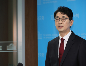 野 주진우, 당대표 출마 선언…“보좌진들 눈에 띄게 중용할 것”