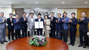대전시의회 행정통합특위, 충남도의회 방문 ‘행정통합 서한문’ 전달