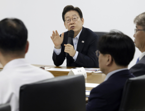 李대통령, 사망사고 발생한 SPC 공장 방문…“산재 줄일 단초 마련해야”
