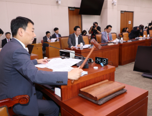 국회 법사소위, ‘수사·기소 분리’ 검찰개혁 심사 개시…해사법원 설치 합의도