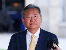 ‘단전·단수 지시’ 의혹 이상민, 19시간 조사 …특검, 구속영장 청구 고심