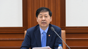 ‘막판 총력전’ 구윤철, 관세 부과 하루 전 미 재무장관과 통상 담판