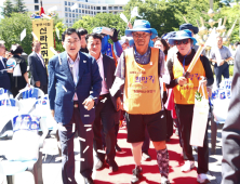 ‘위대한 도전’…‘왼발박사’ 이범식, 400km 대장정 완주