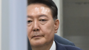 尹, 김건희 특검 첫 소환 조사 불응…30일 오전 10시 재출석 통보