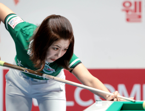 ‘당구 여제’ 김가영의 하나카드, SK렌터카 꺾고 자력 우승 눈앞 [PBA]