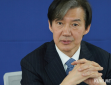 광복절 앞두고 고개 든 ‘조국 사면론’…말 아끼는 與 지도부