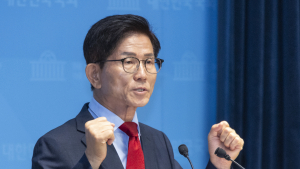김문수, 당대표 출마 선언…“이재명 총통 독재 정권과 싸우겠다”