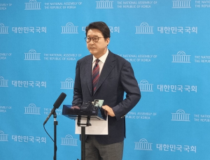 신동욱 “국민의힘 총체적 위기…처절한 내부 혁신 없이 통합 못 해”