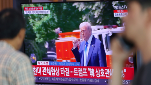 한고비 넘기고 '안보'로…국방비 증액·주한미군 역할 조정 테이블 오르나
