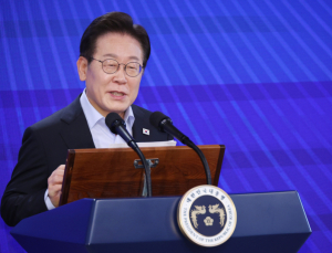“부담감에 이빨까지 흔들렸다”는 李대통령…관세 협상 막판에 “역사에 죄 짓지 말아야” 한마디