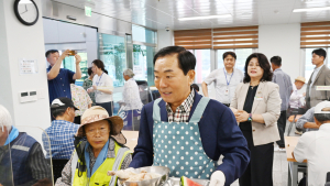 어르신들 건강하게 여름나기…창녕군, 어르신 건강 챙기기