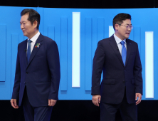 정청래 독주냐, 박찬대 대역전이냐…오늘 與전대서 웃는 자는