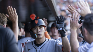 이정후, MLB 첫 4안타 폭발…8월 타율 0.583 맹타