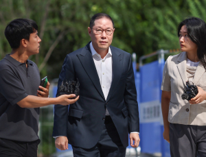 ‘집사게이트’ 의혹 조현상 HS효성 부회장 특검 출석