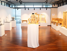 충남도의회, 다움아트홀서 ‘목공예와 석공예' 콜라보展