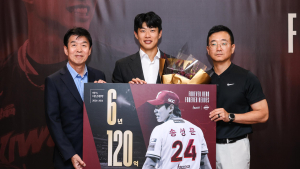 키움, ‘6년 120억 전액 보장’ 송성문과 비FA 다년계약 체결