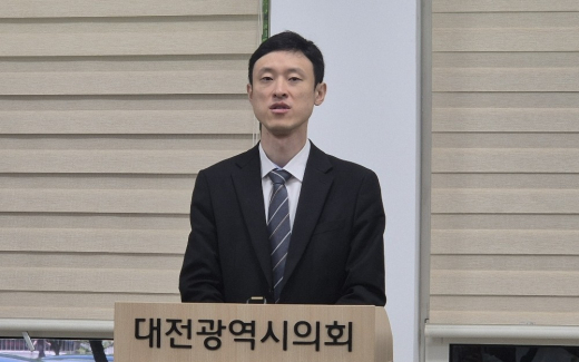 대전시의회 윤리위, 성추행 논란 송활섭 의원 ‘제명’ 의결