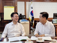 김관영 전북지사, 김민석 국무총리 만나 전북 현안 해결 건의