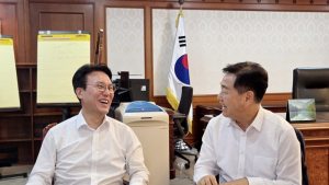 김관영 전북지사, 김민석 국무총리 만나 전북 현안 해결 건의