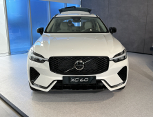 “성능·디자인·가격 잡은 볼보의 완성형 SUV”…볼보 ‘신형 XC60’ 직접 보니 [현장+]