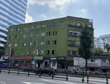 89살 충정아파트…“원래 주민들은 거의 떠났죠”