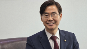 ‘혁신강조’ 조경태, 당 쇄신 강조…“3대 극우 절연해야” [쿡 인터뷰]