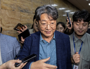 ‘주식 차명거래 의혹’ 일파만파…이춘석, 국정기획위서도 해촉