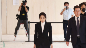 특검 “김건희 진술 거부 안 해…조사 호칭은 ‘피의자’”