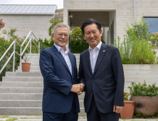 정청래 대표, 文 예방…“지방선거 승리·TK 변화 가능성”