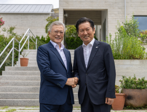 정청래 대표, 文 예방…“지방선거 승리·TK 변화 가능성”