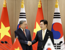 한-베 정상 국빈 만찬, KB국민·신한 등 금융계 인사 나선다