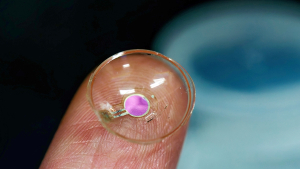 [쿠키과학] '키우기만 해도 망막검사'… KAIST, 'OLED 콘택트렌즈' 세계 최초 개발