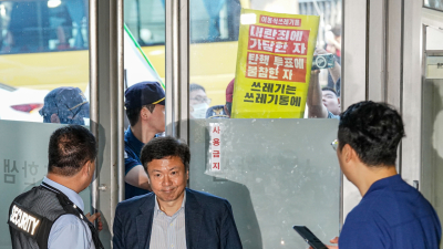 해병특검‚ 전하규 국방부 대변인 재소환…기록회수·재검토 조사